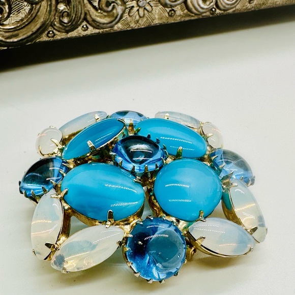 Vintage Blue Rhinestone Brooch - Picture 13 of 14